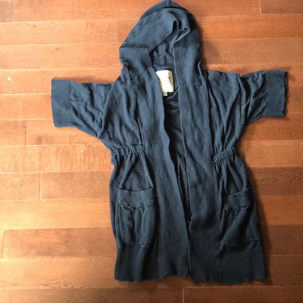 ⭐️ Short sleeve hoodie cardigan 2/30$